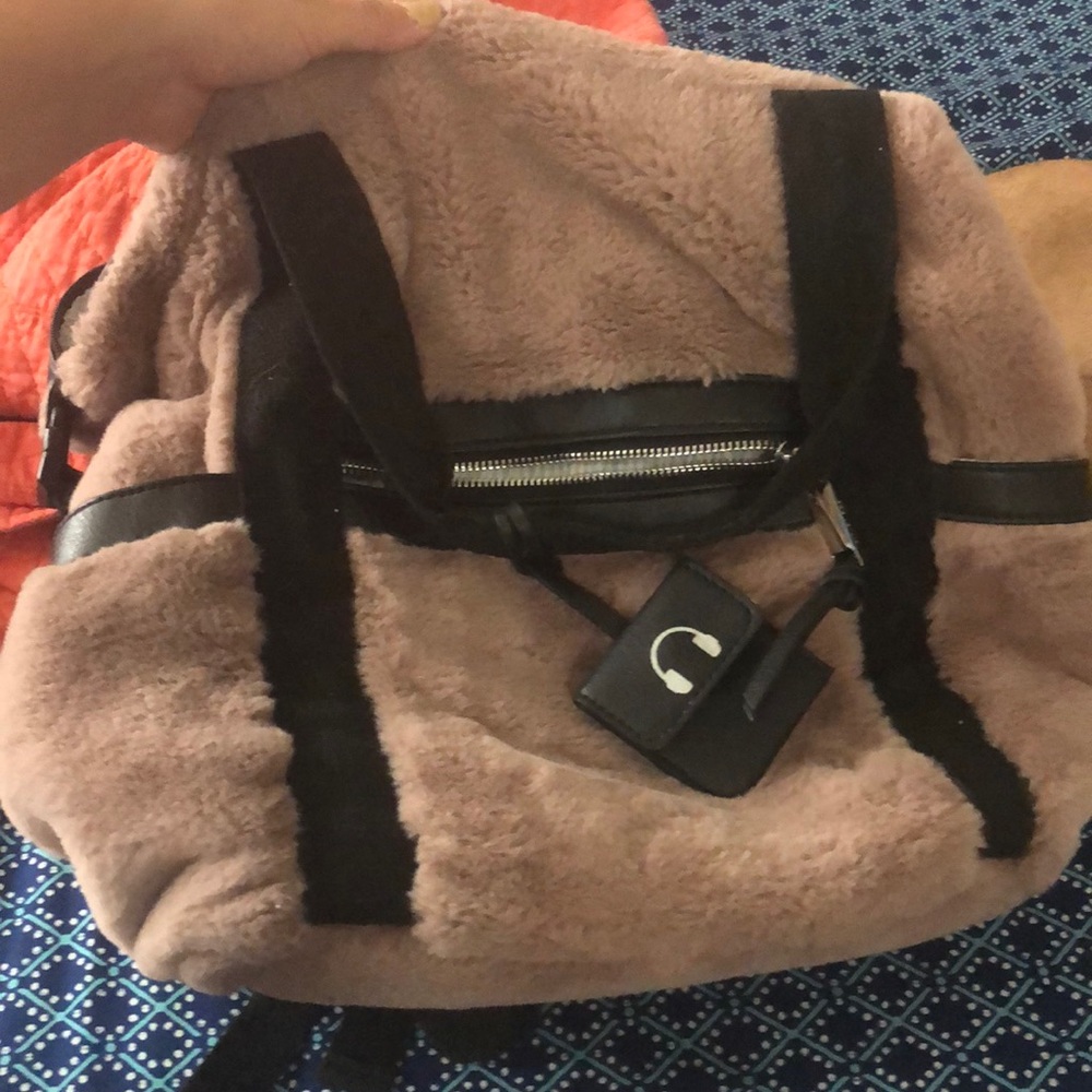 Zummies fluffy bag